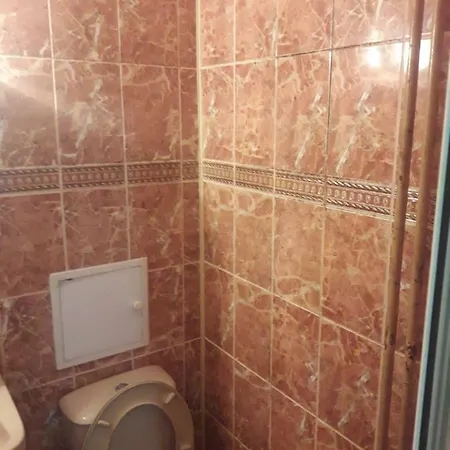 Апартамент За Нощувки В Удобство---- В Центъра На Бургас Зад Новата Поща Apartment *